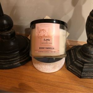 Aromatherapy LOVE Rose & Vanilla 3 wick candle with white/sparkle candle holder